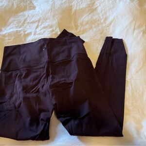 Lululemon Wunder Under leggings.